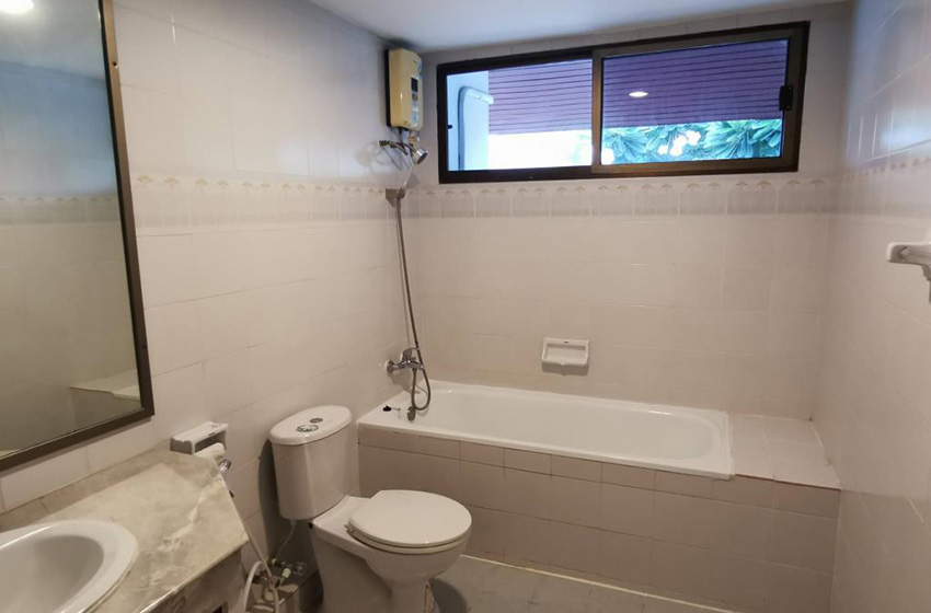 House with Shared Pool in Sukhumvit 